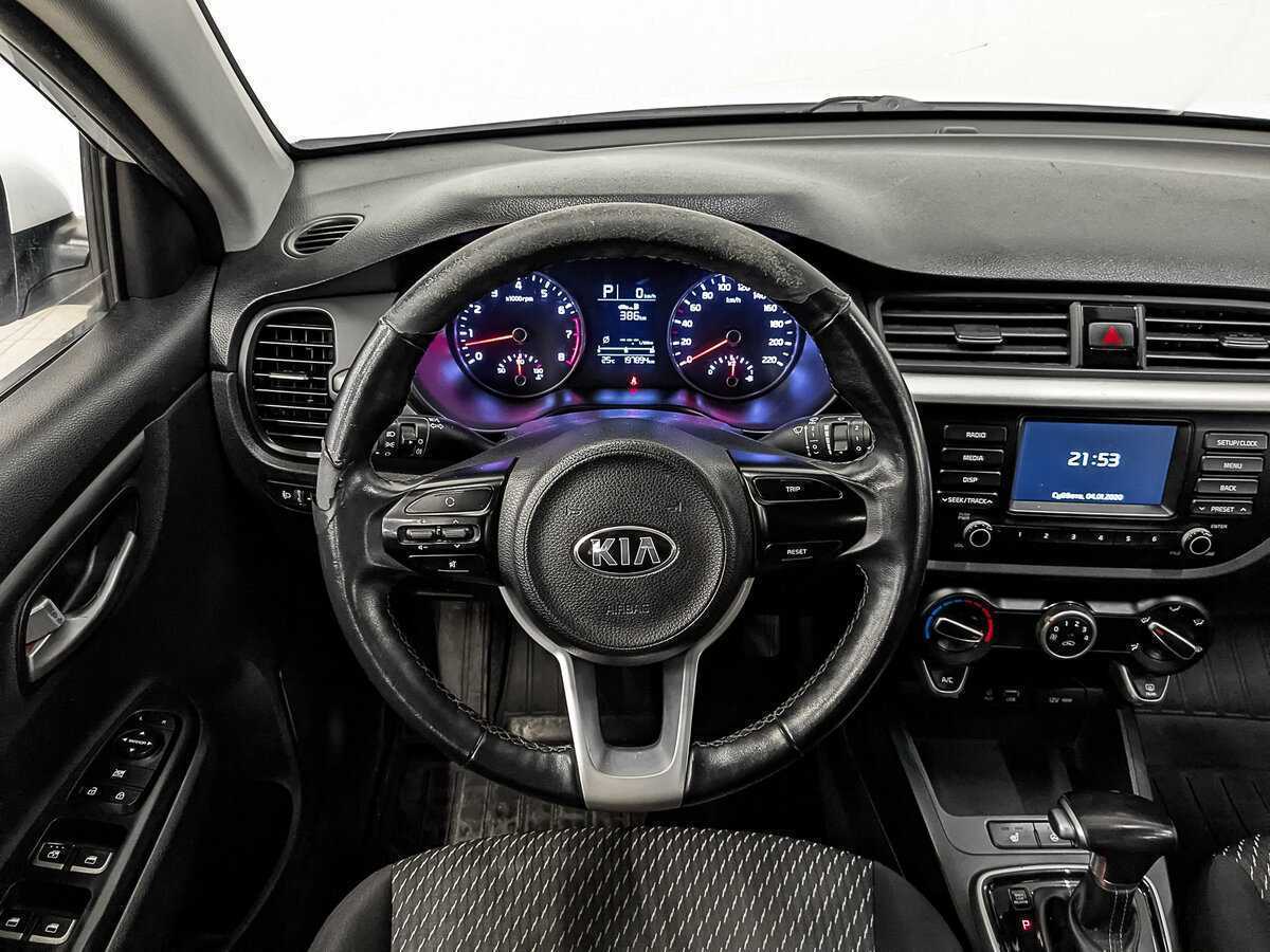 Kia Rio с пробегом — 2020 год. Фото: #20