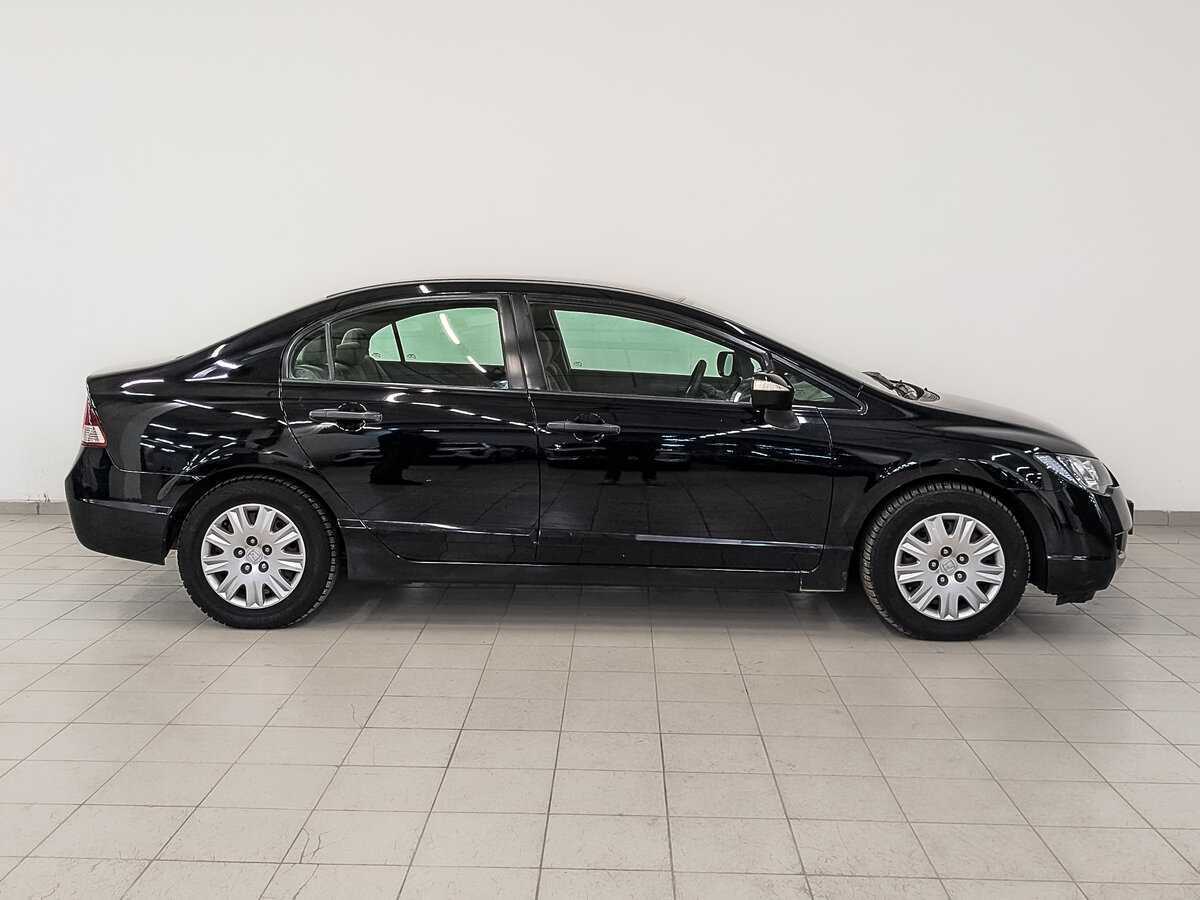 Honda Civic с пробегом — 2008 год. Фото: #3