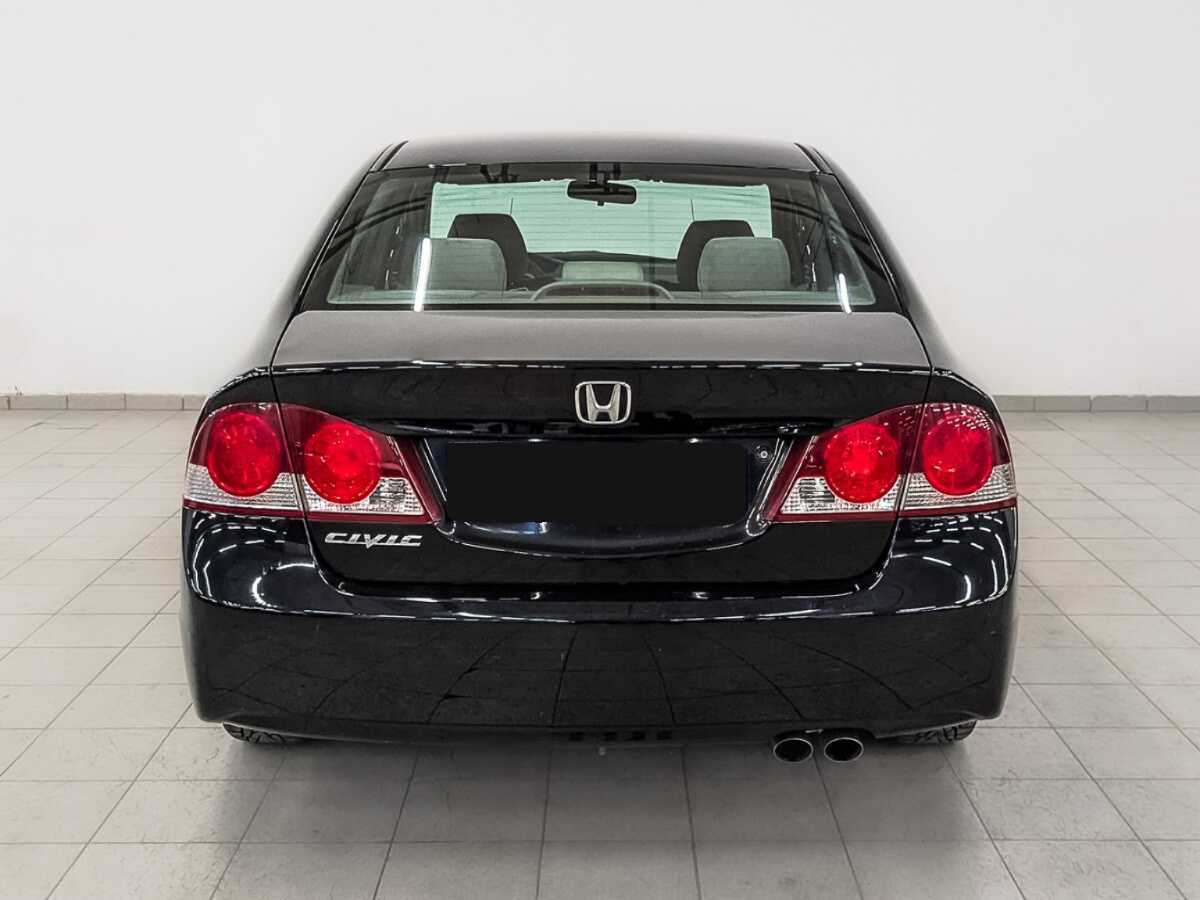 Honda Civic с пробегом — 2008 год. Фото: #5