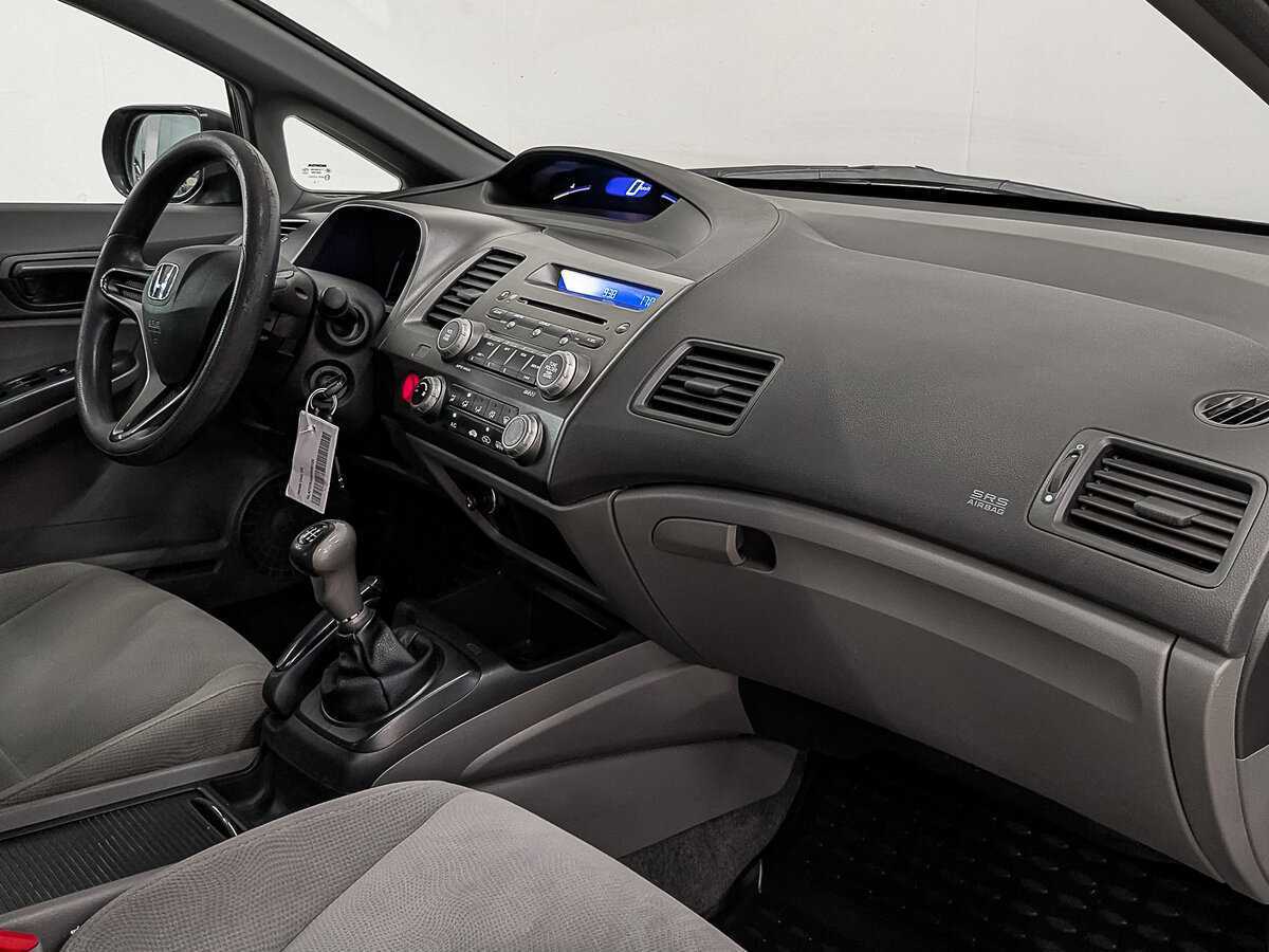 Honda Civic с пробегом — 2008 год. Фото: #12