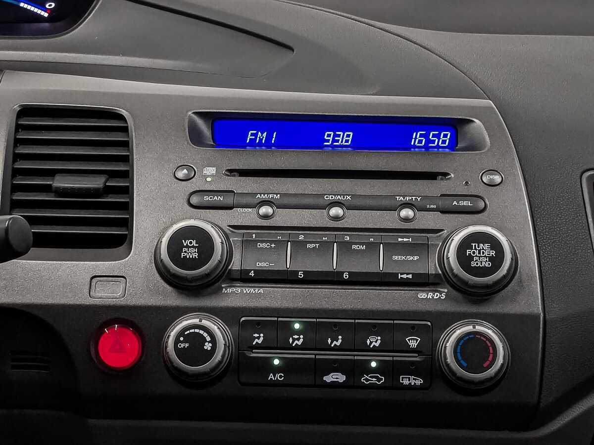 Honda Civic с пробегом — 2008 год. Фото: #16