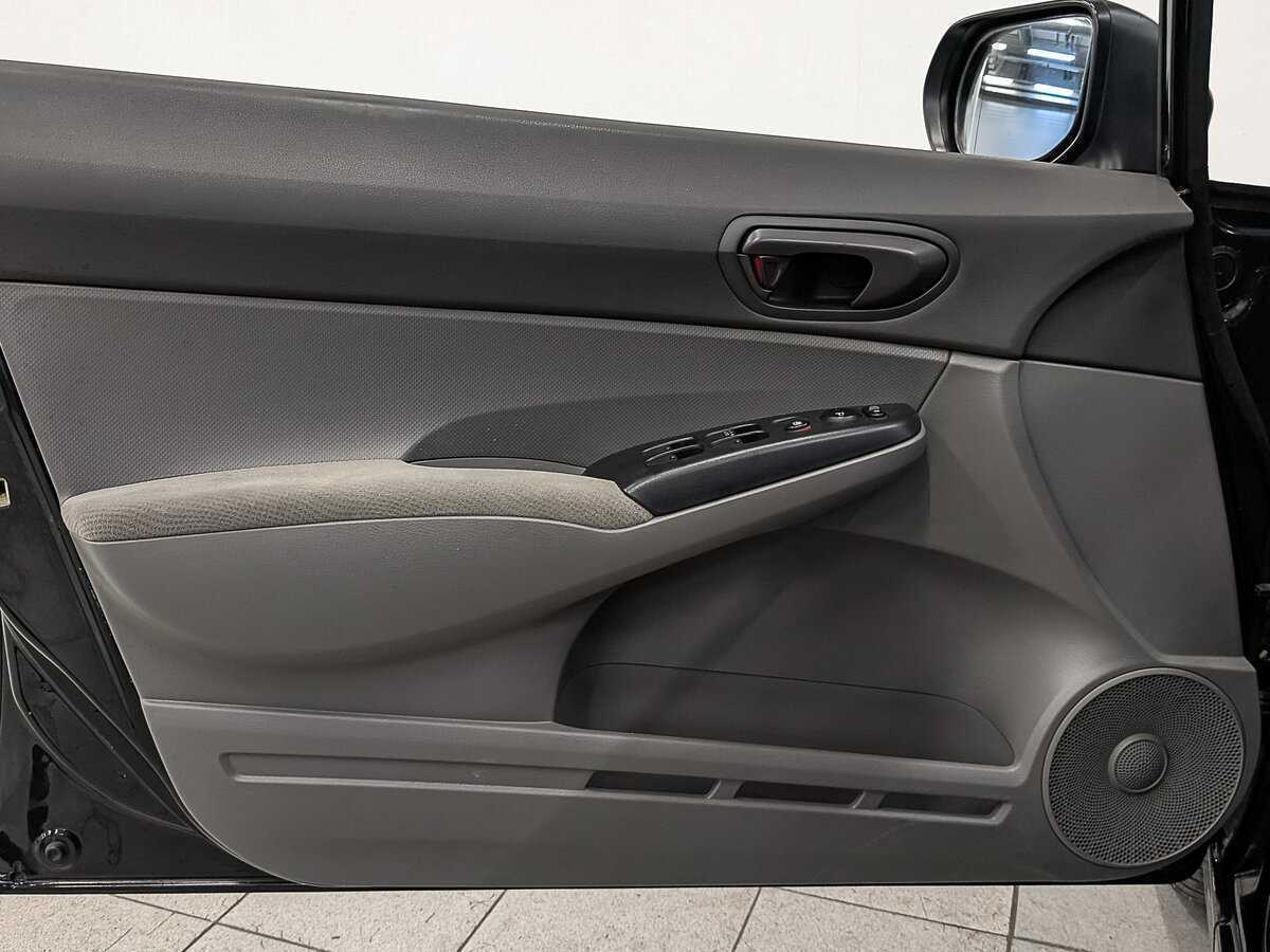 Honda Civic с пробегом — 2008 год. Фото: #18
