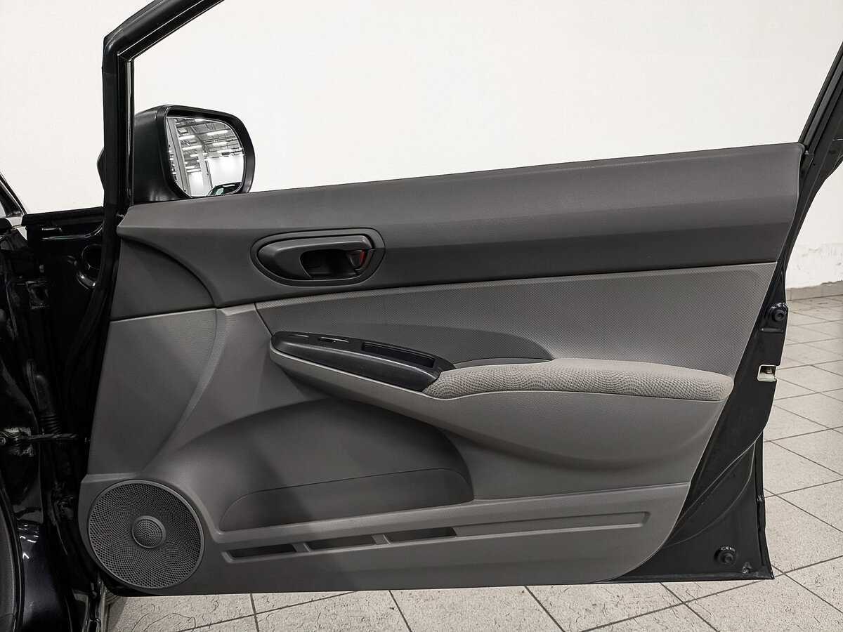 Honda Civic с пробегом — 2008 год. Фото: #24