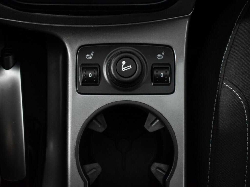 Ford Kuga с пробегом — 2015 год. Фото: #11