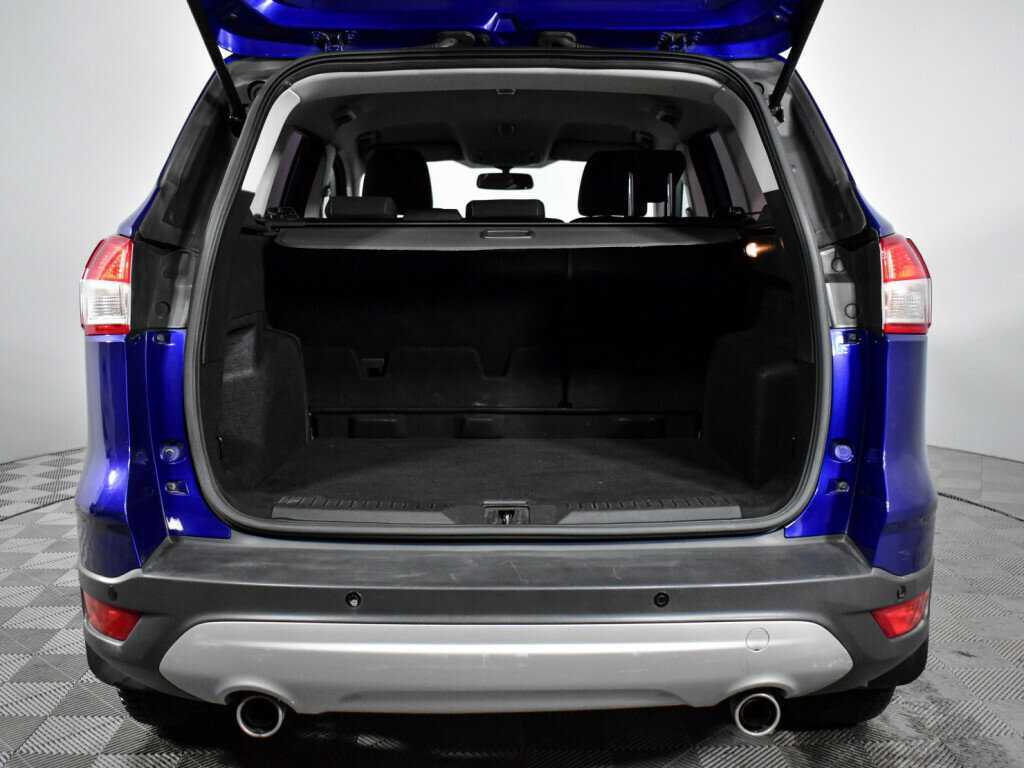 Ford Kuga с пробегом — 2015 год. Фото: #19