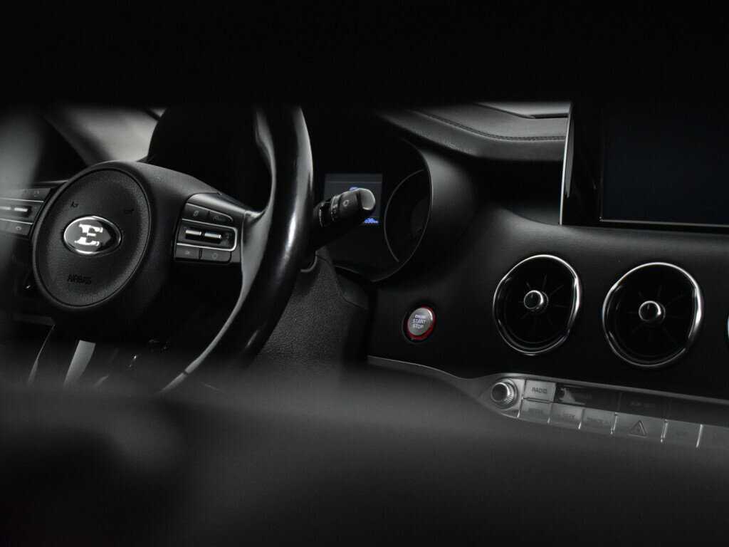 Kia Stinger с пробегом — 2018 год. Фото: #12