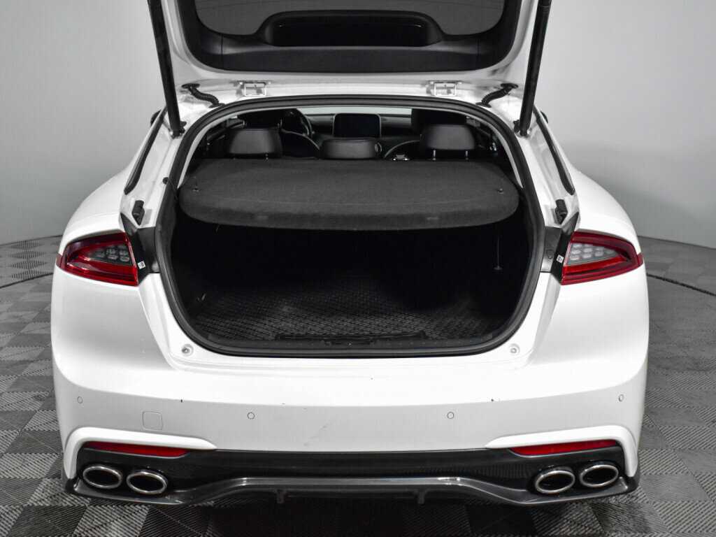 Kia Stinger с пробегом — 2018 год. Фото: #18