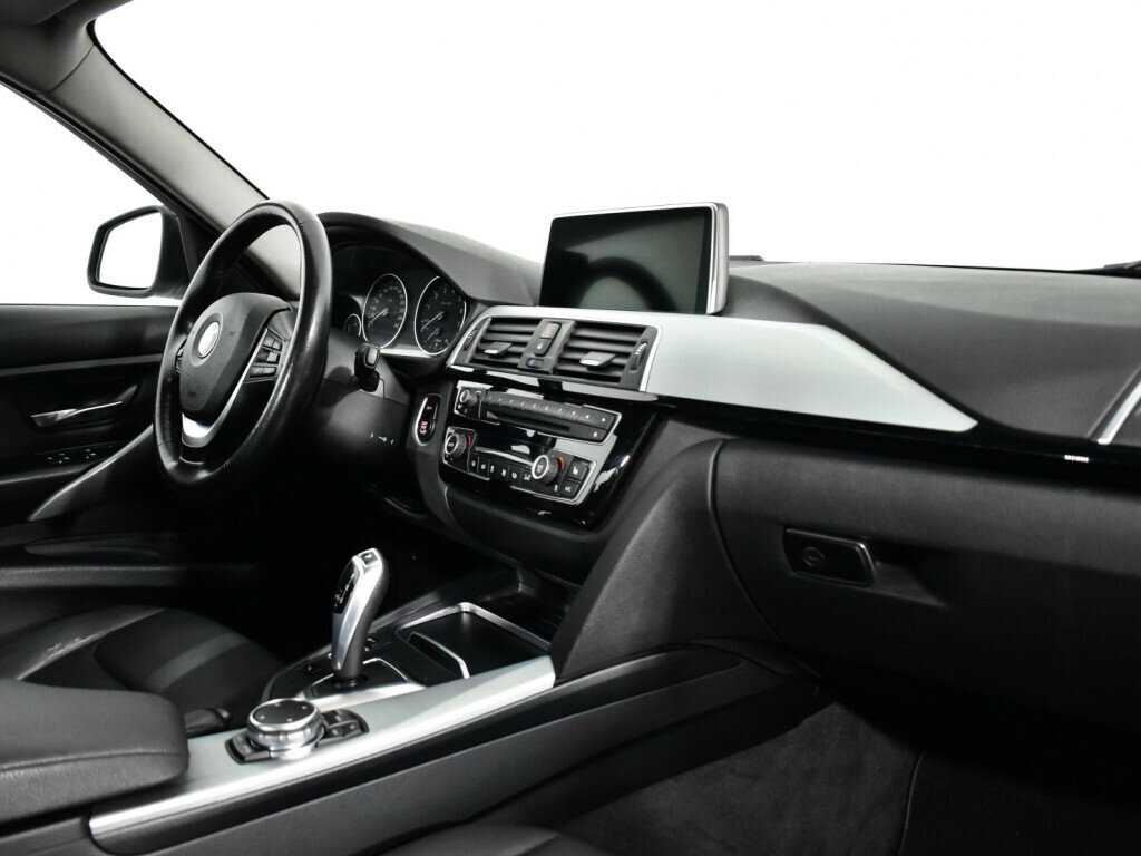 BMW 3 серии с пробегом — 2015 год. Фото: #8