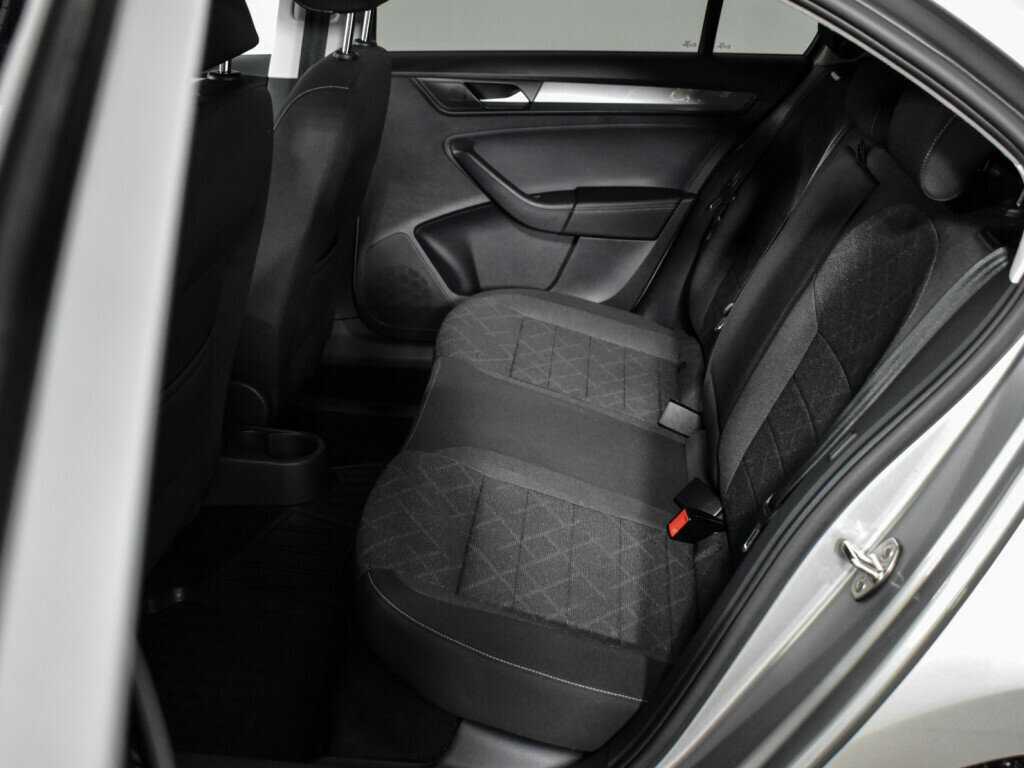 Volkswagen Polo с пробегом — 2020 год. Фото: #12