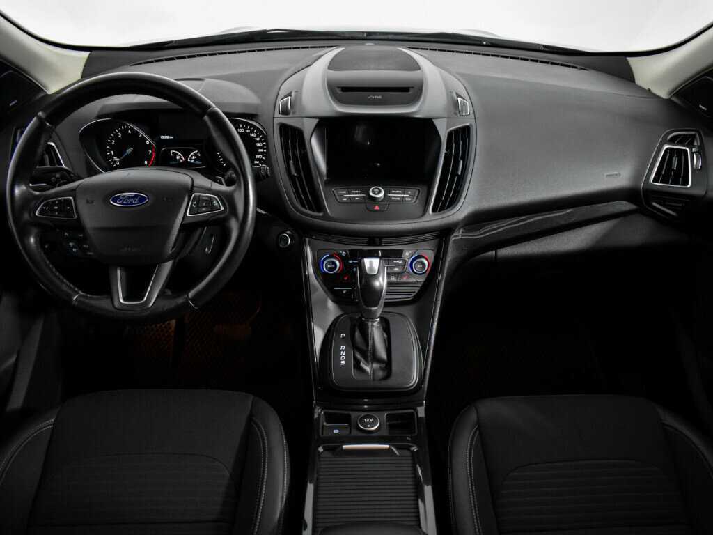 Ford Kuga с пробегом — 2017 год. Фото: #13