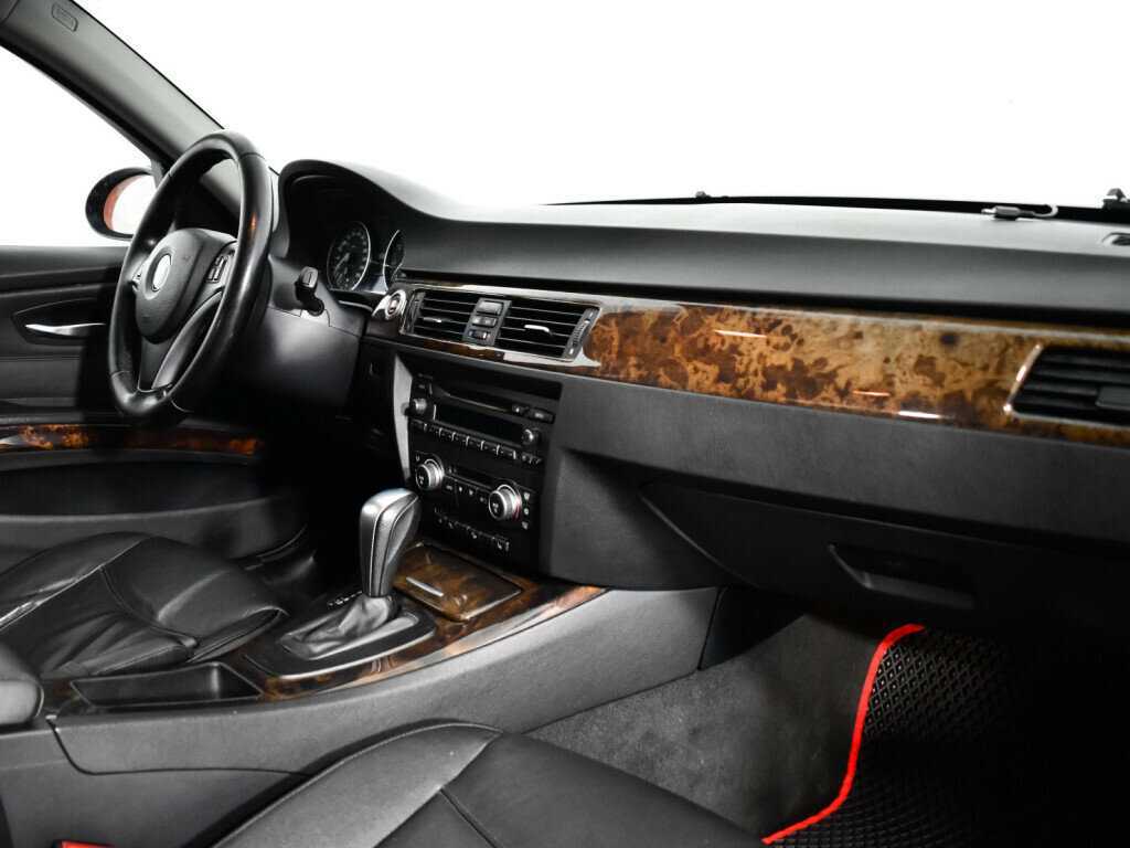 BMW 3 серии с пробегом — 2008 год. Фото: #8