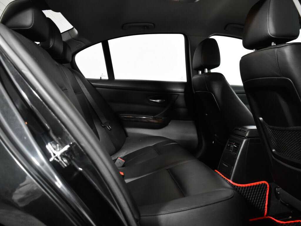 BMW 3 серии с пробегом — 2008 год. Фото: #9