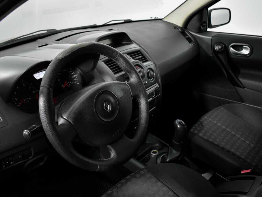 Renault Megane с пробегом — 2008 год. Фото: #8