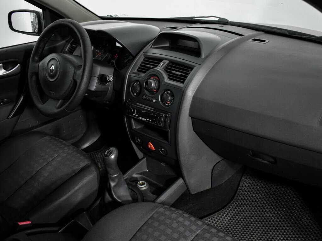 Renault Megane с пробегом — 2008 год. Фото: #12