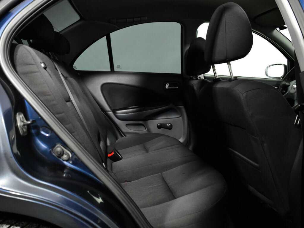 Nissan Almera с пробегом — 2006 год. Фото: #9