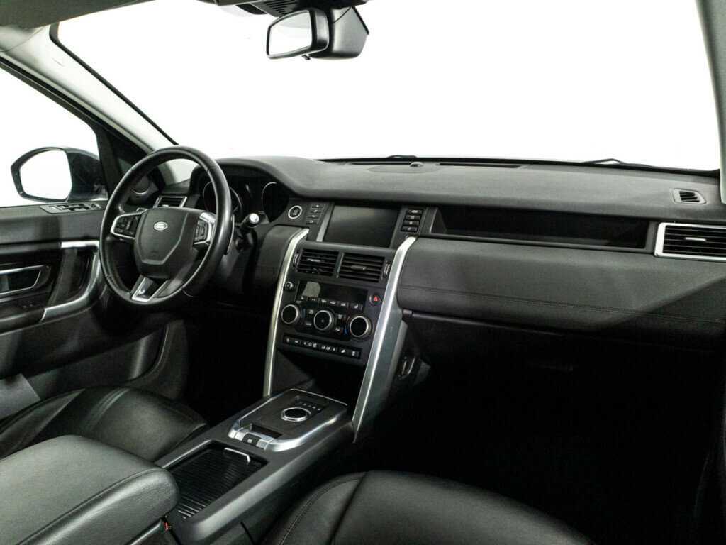 Land Rover Discovery Sport с пробегом — 2019 год. Фото: #8