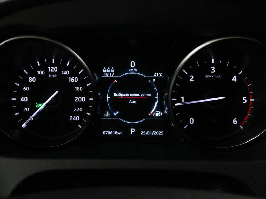 Land Rover Discovery Sport с пробегом — 2019 год. Фото: #11