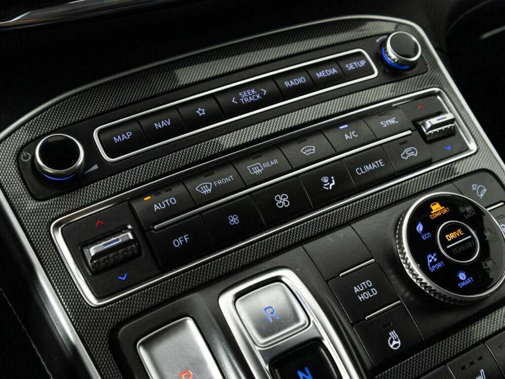 Hyundai Santa Fe с пробегом — 2021 год. Фото: #21