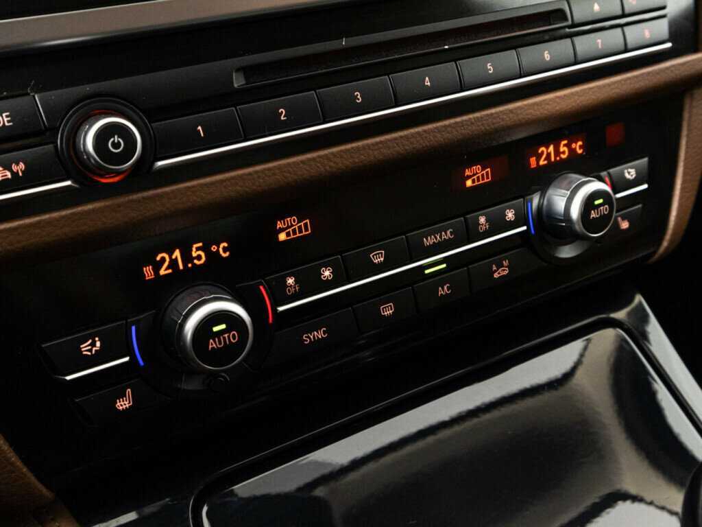 BMW 5 серии с пробегом — 2016 год. Фото: #16