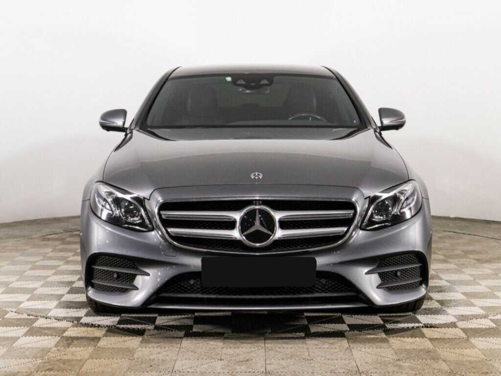 Mercedes-Benz E-Класс с пробегом — 2018 год. Фото: #1