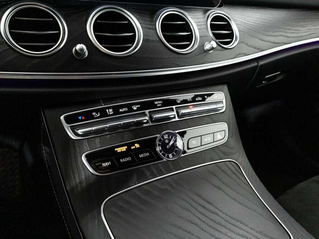Mercedes-Benz E-Класс с пробегом — 2018 год. Фото: #17