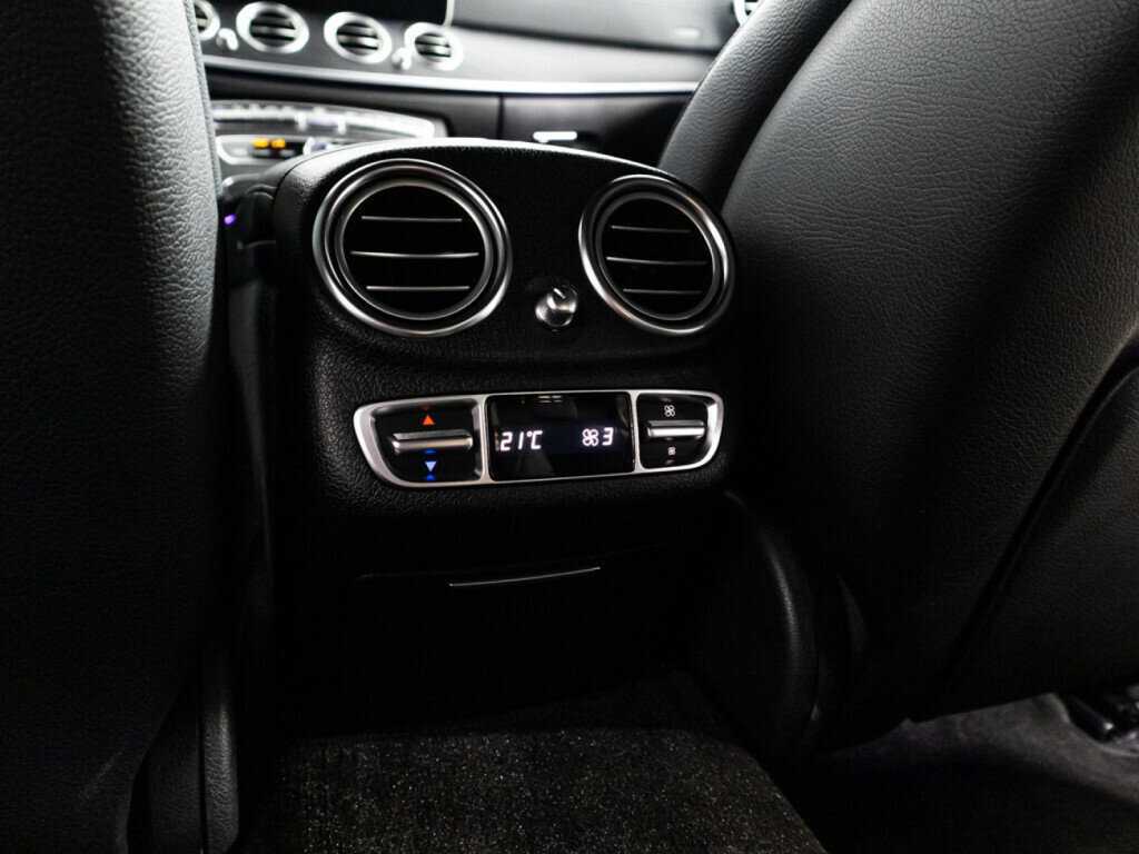 Mercedes-Benz E-Класс с пробегом — 2018 год. Фото: #24