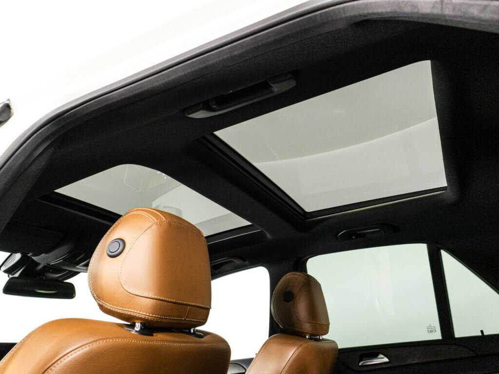 Mercedes-Benz GLE с пробегом — 2015 год. Фото: #16