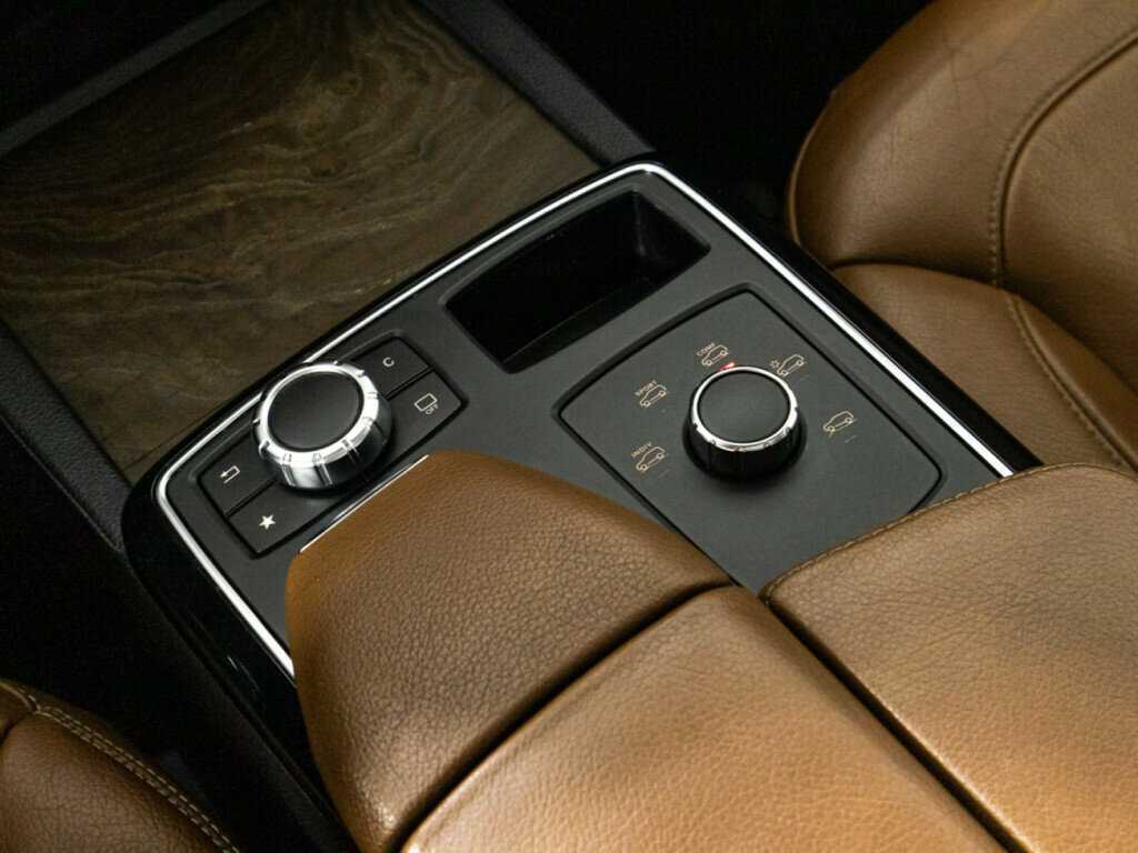 Mercedes-Benz GLE с пробегом — 2015 год. Фото: #19