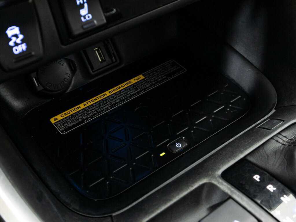 Toyota RAV4 с пробегом — 2022 год. Фото: #20