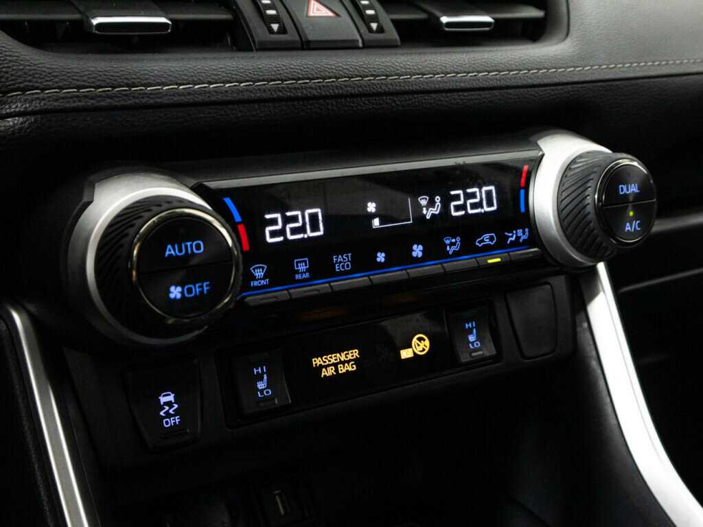 Toyota RAV4 с пробегом — 2022 год. Фото: #21