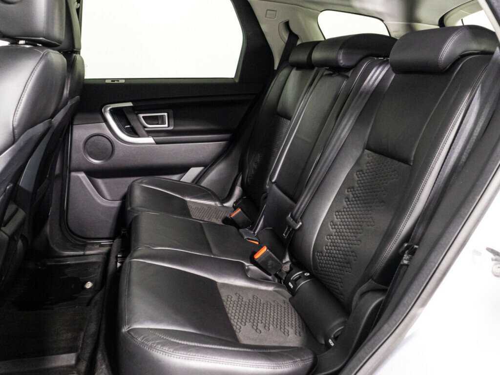 Land Rover Discovery Sport с пробегом — 2019 год. Фото: #9