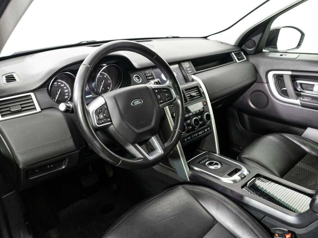 Land Rover Discovery Sport с пробегом — 2019 год. Фото: #10