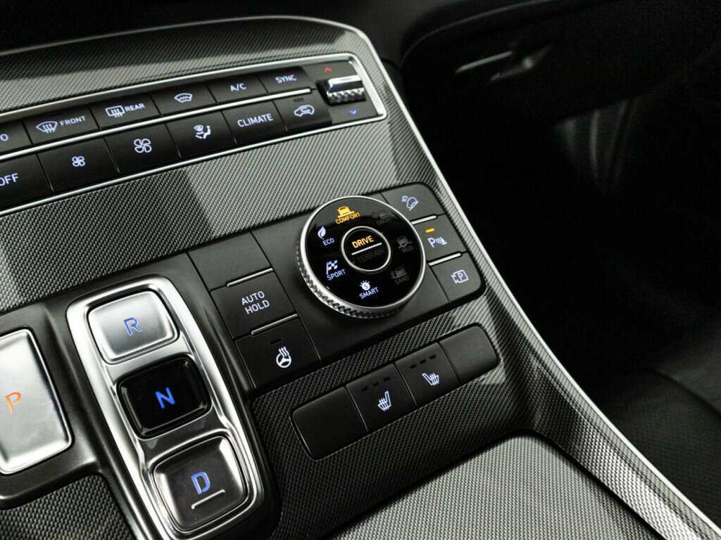 Hyundai Santa Fe с пробегом — 2021 год. Фото: #19