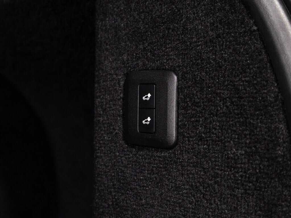 Land Rover Range Rover Sport с пробегом — 2018 год. Фото: #15