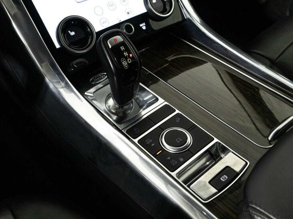 Land Rover Range Rover Sport с пробегом — 2018 год. Фото: #21