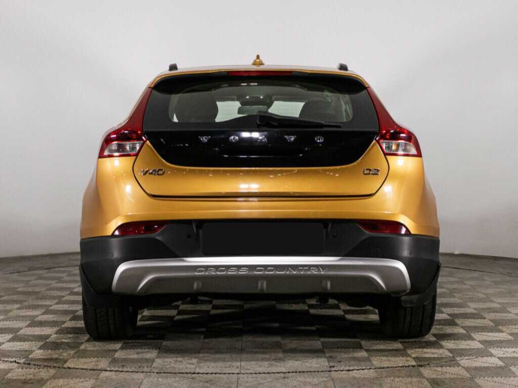 Volvo V40 Cross Country с пробегом — 2014 год. Фото: #5