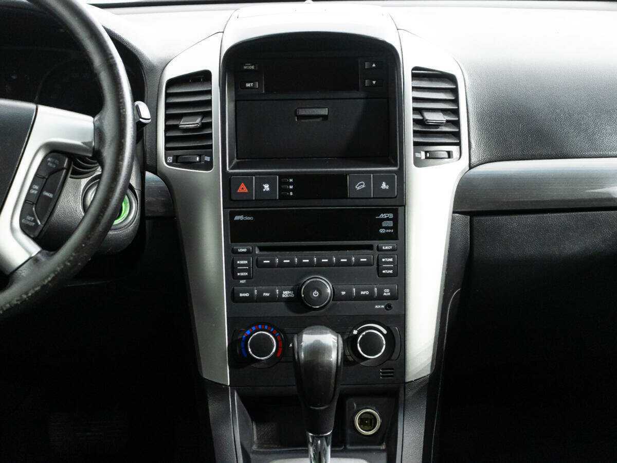 Chevrolet Captiva с пробегом — 2010 год. Фото: #13