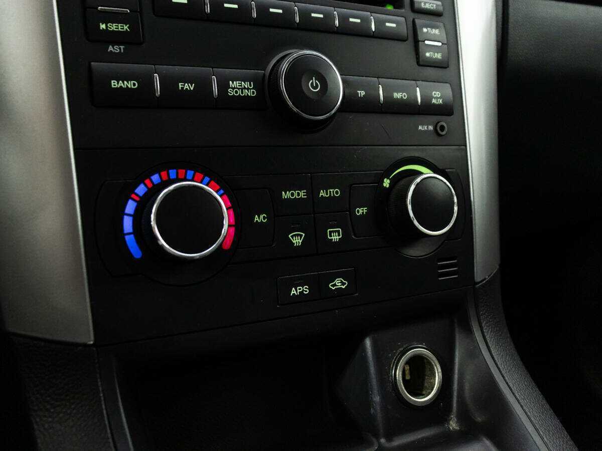 Chevrolet Captiva с пробегом — 2010 год. Фото: #15