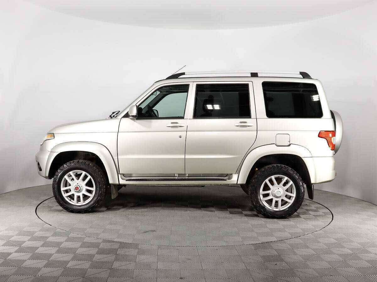 УАЗ Patriot с пробегом — 2015 год. Фото: #3