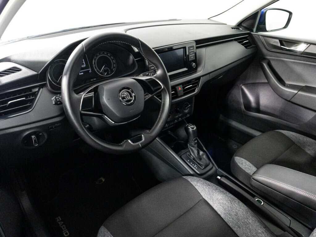 Skoda Rapid с пробегом — 2021 год. Фото: #9