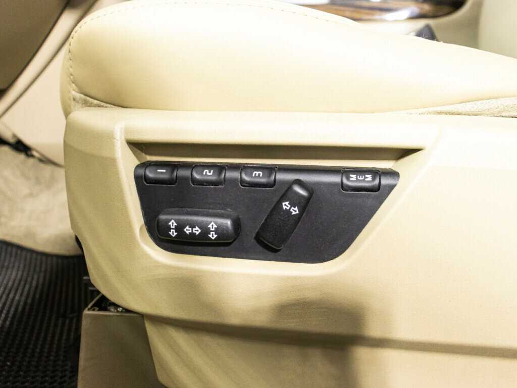 Land Rover Range Rover Sport с пробегом — 2008 год. Фото: #19