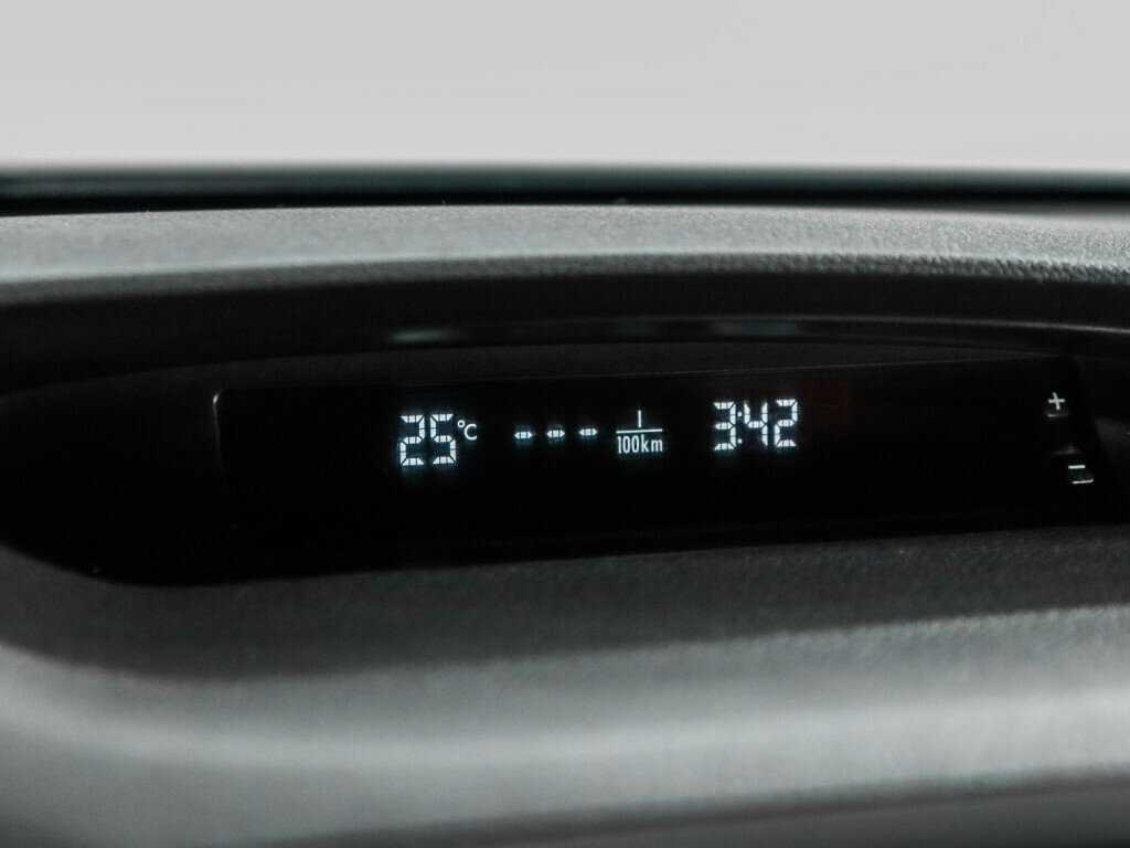 Subaru Forester с пробегом — 2011 год. Фото: #13