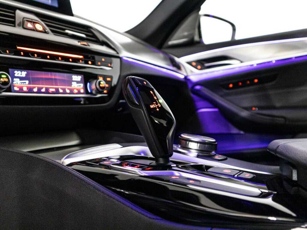 BMW 5 серии с пробегом — 2020 год. Фото: #32