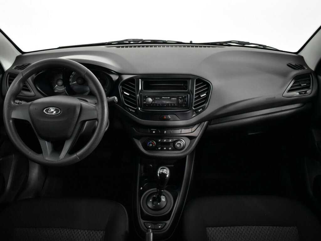 Lada (ВАЗ) Vesta с пробегом — 2016 год. Фото: #11