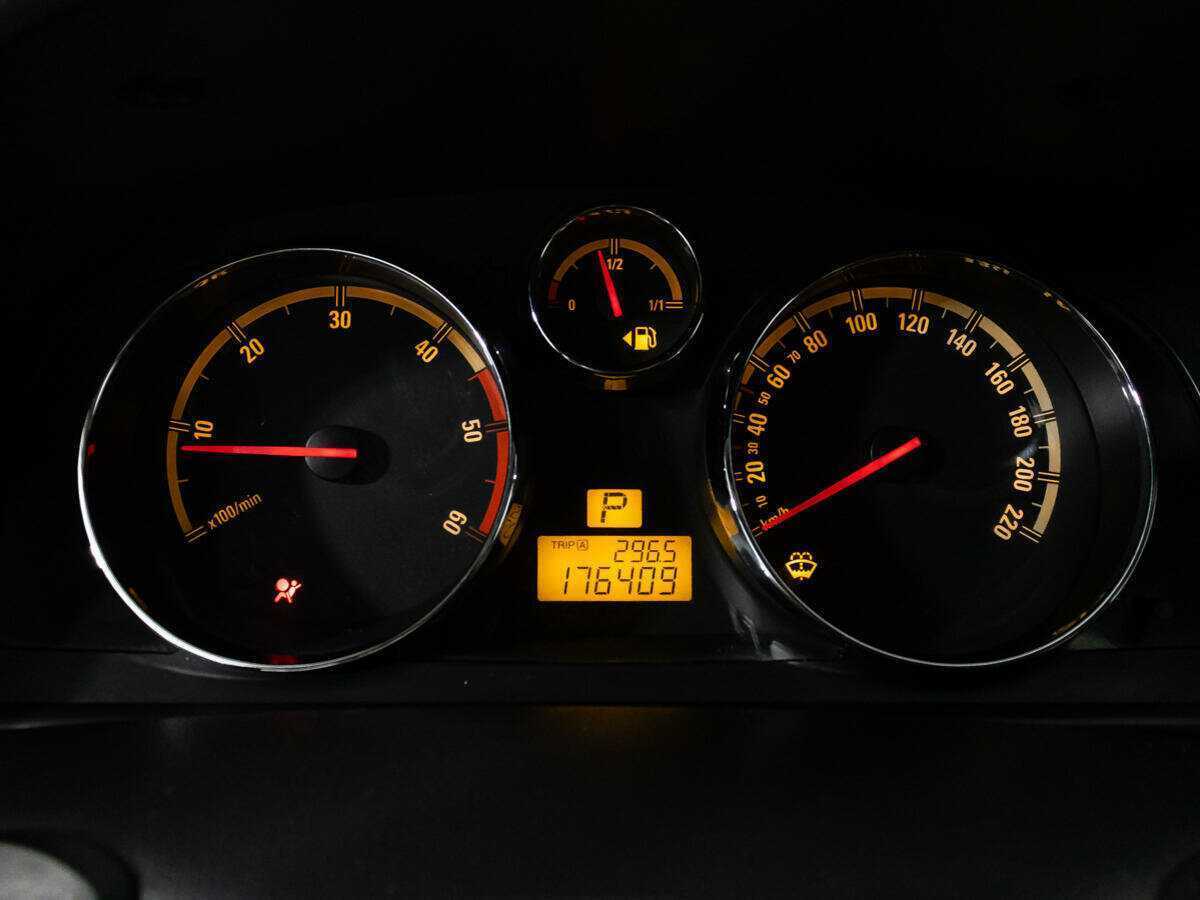 Opel Antara с пробегом — 2007 год. Фото: #11