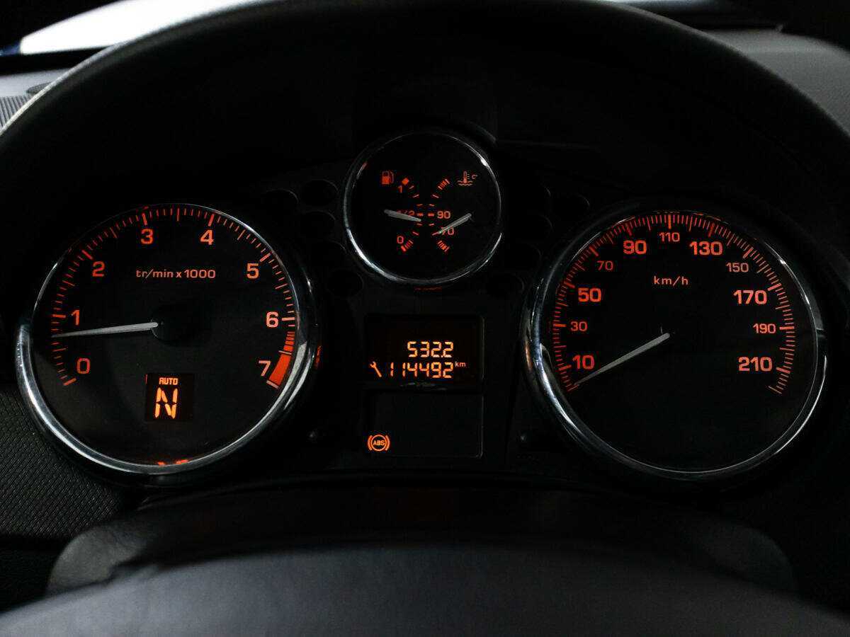 Peugeot 207 с пробегом — 2008 год. Фото: #11