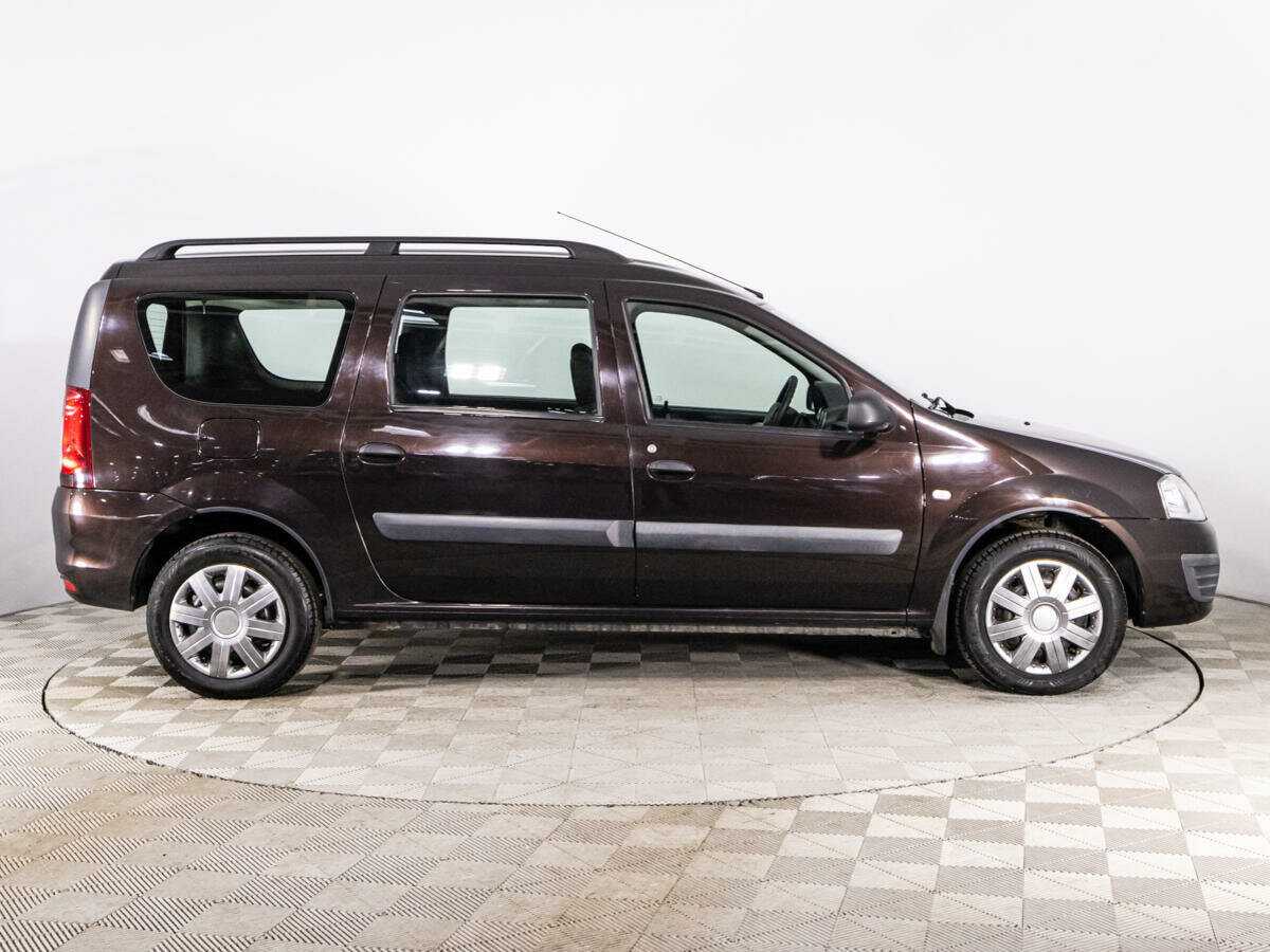 Lada (ВАЗ) Largus с пробегом — 2016 год. Фото: #3