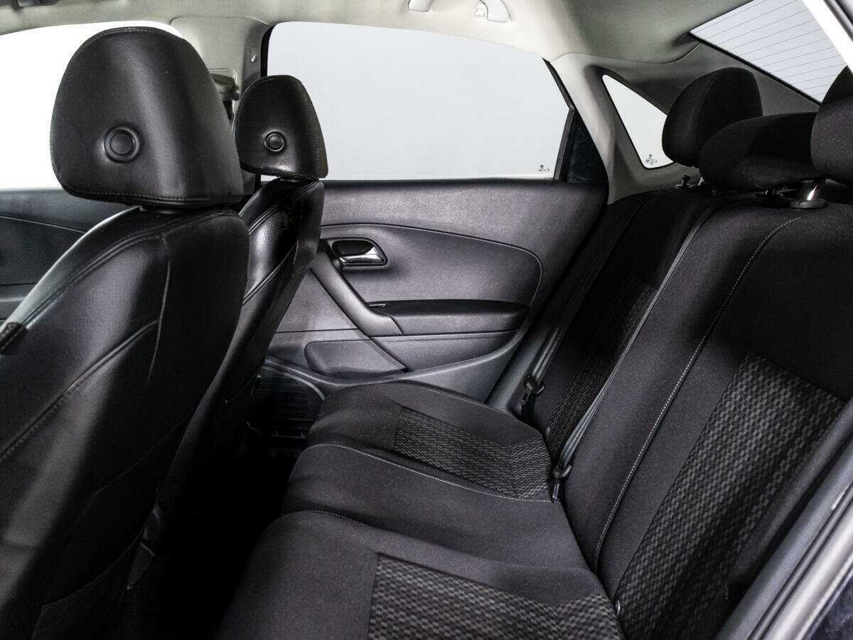 Volkswagen Polo с пробегом — 2016 год. Фото: #9