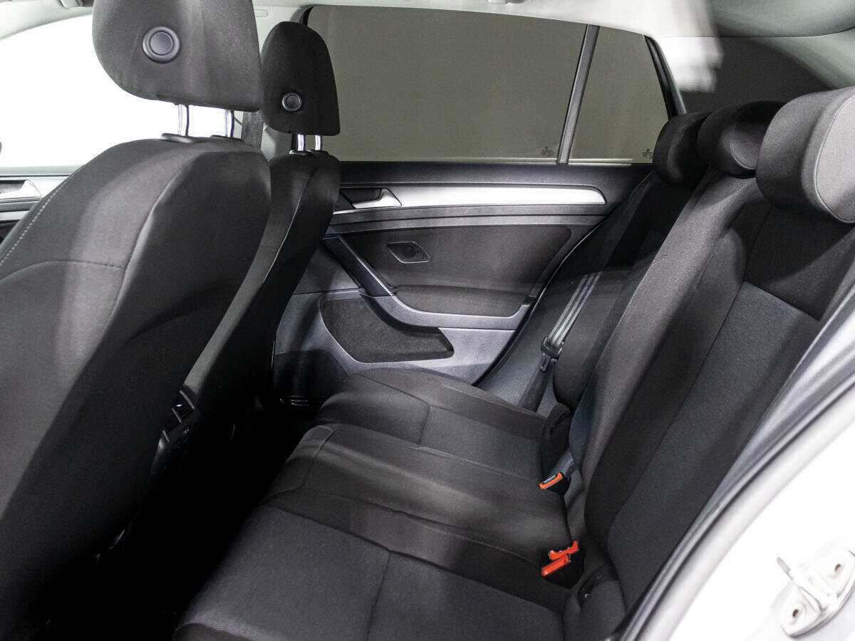 Volkswagen Golf с пробегом — 2013 год. Фото: #5