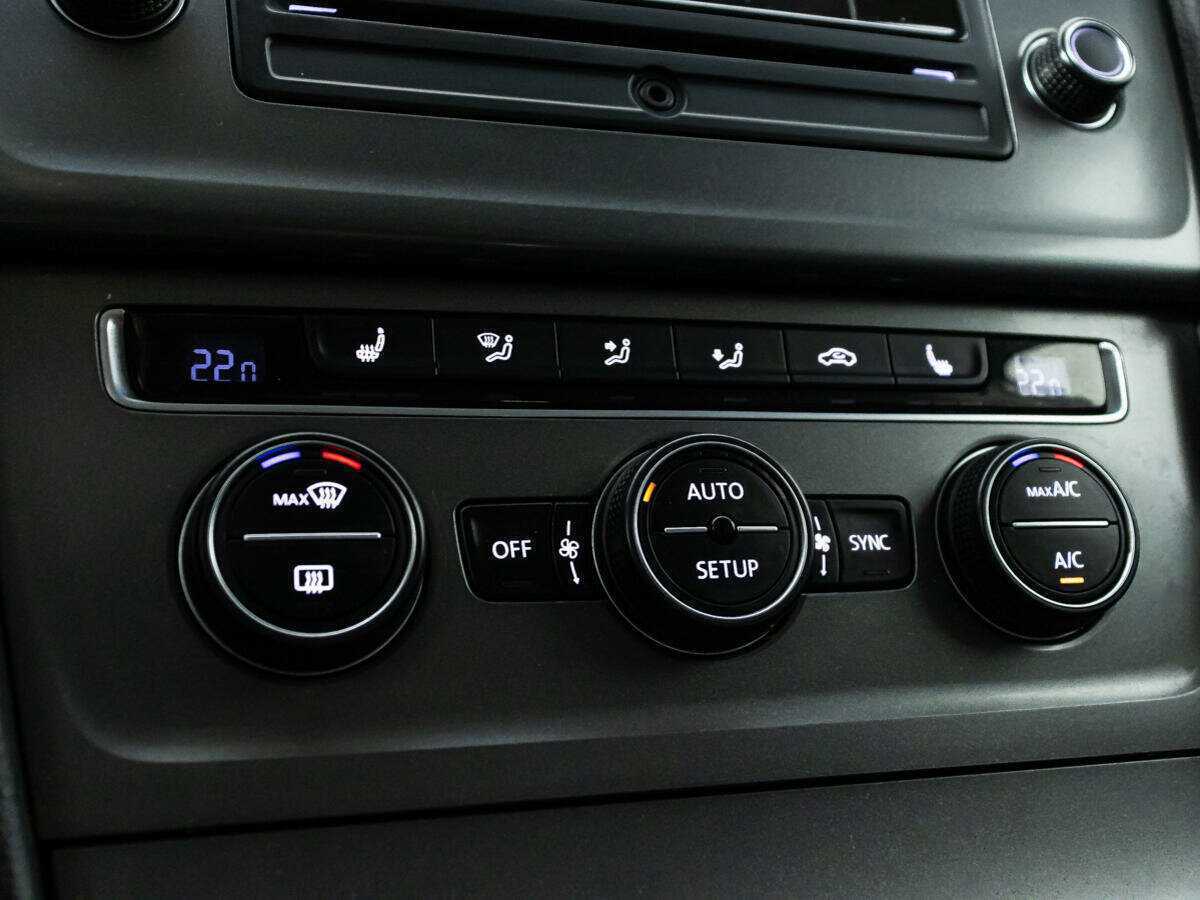 Volkswagen Golf с пробегом — 2013 год. Фото: #9